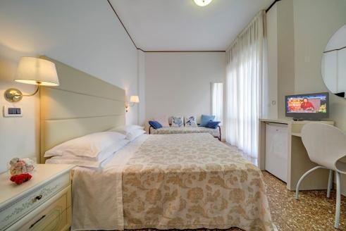 Hotel Carlton Beach リミニ エクステリア 写真
