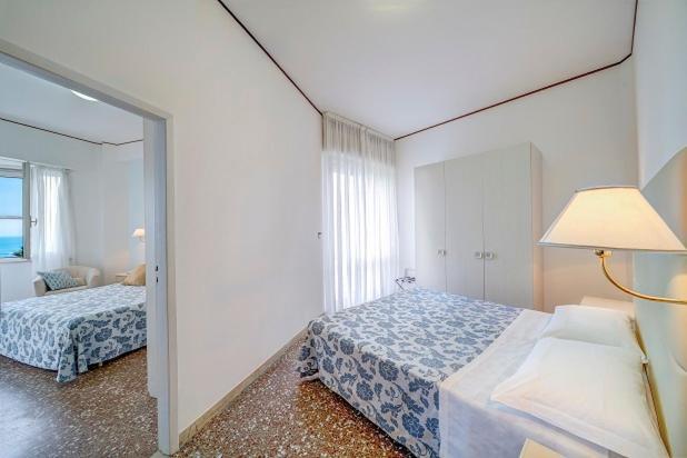 Hotel Carlton Beach リミニ エクステリア 写真