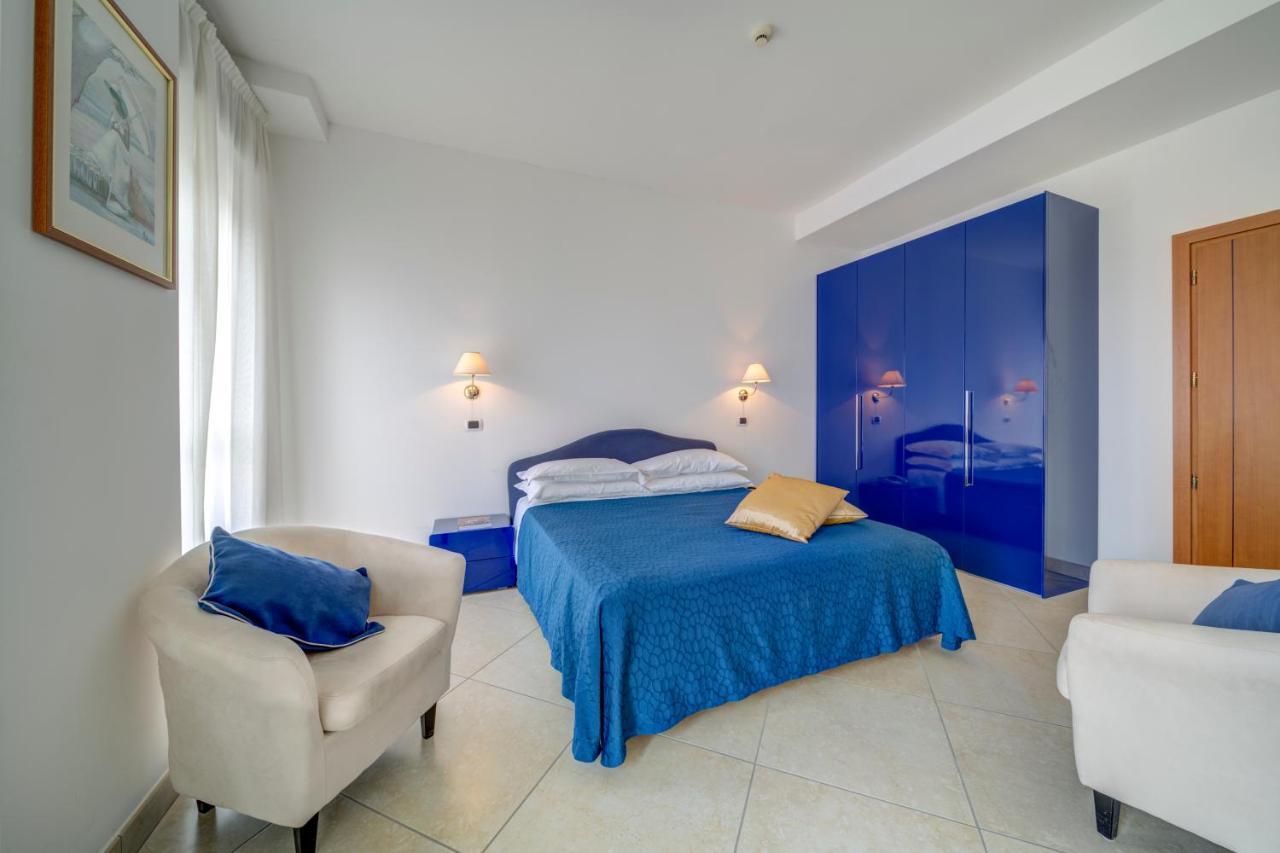 Hotel Carlton Beach リミニ エクステリア 写真