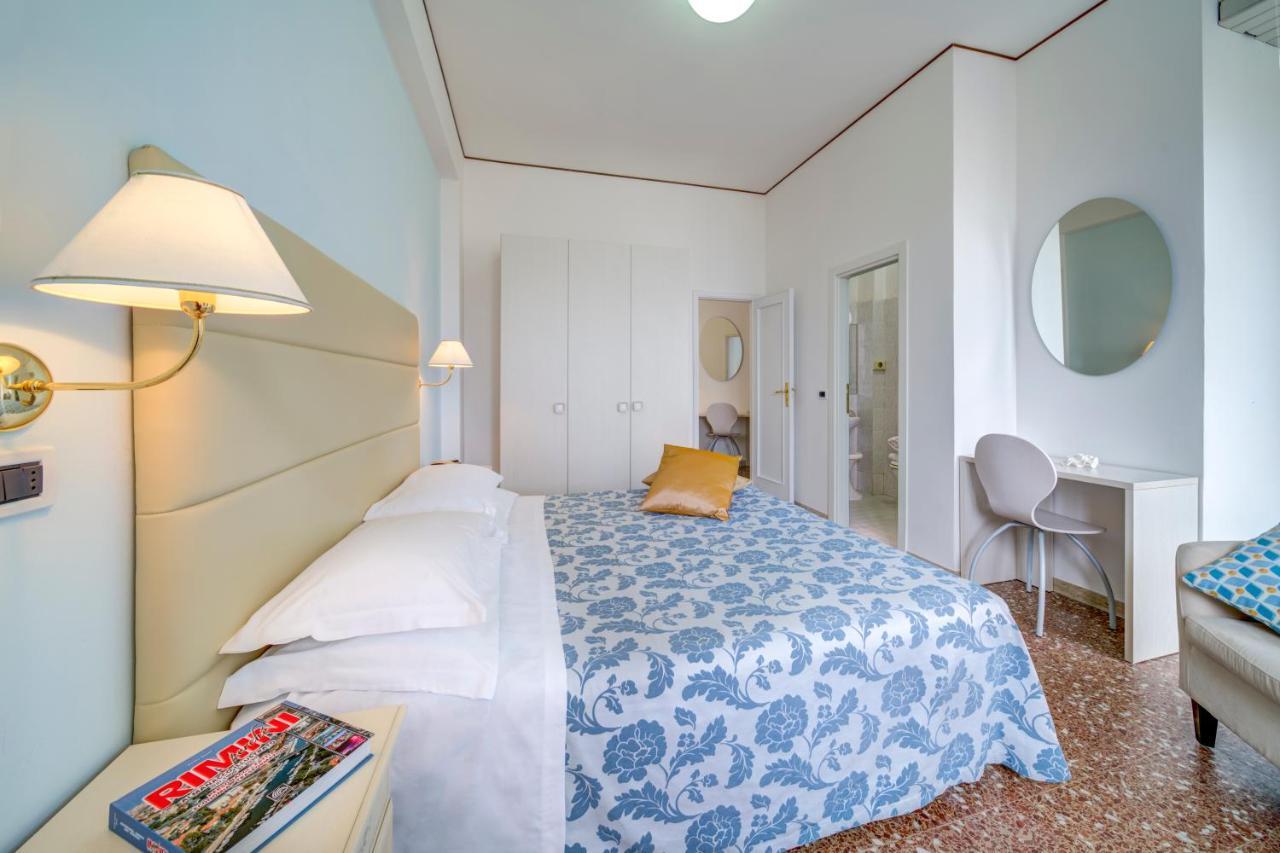 Hotel Carlton Beach リミニ エクステリア 写真